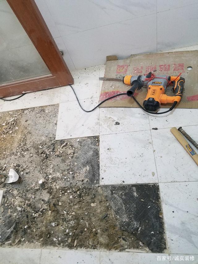 地面瓷砖空鼓修补(地面瓷砖空鼓补救方法怎样取下瓷砖)