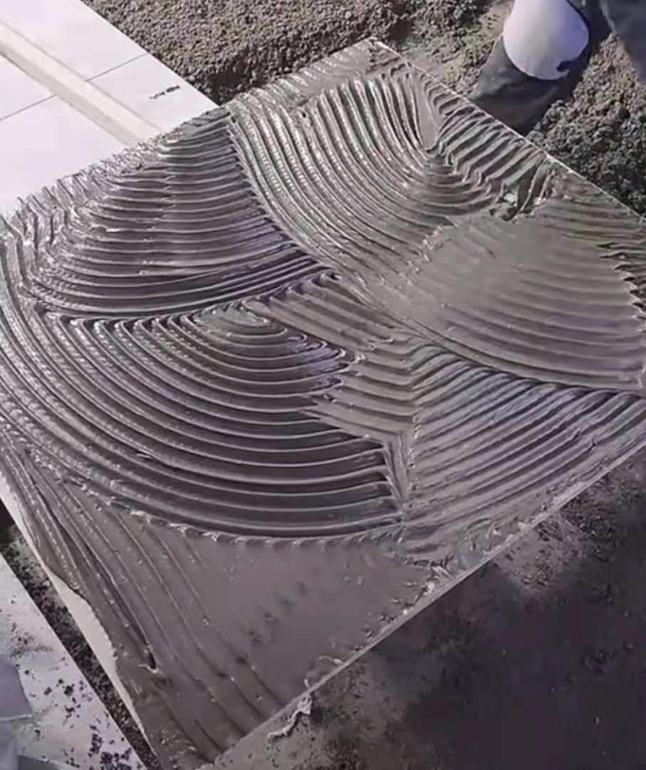 青岛贴瓷砖培训学校(青岛贴瓷砖人工费多少钱一平方)